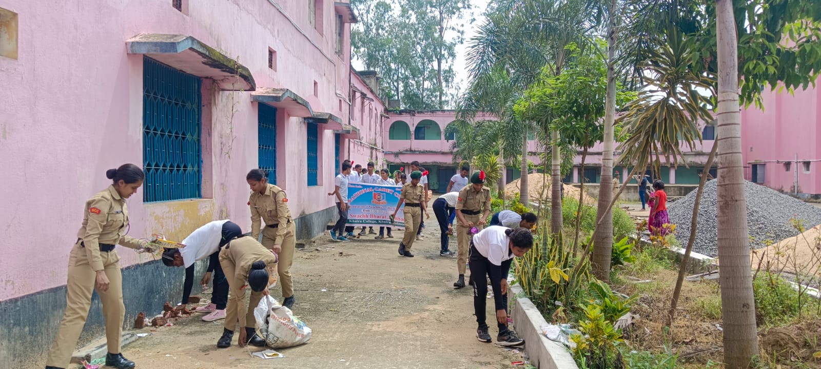 AP946798_Swachh Bharat Abhiyan (5).jpeg